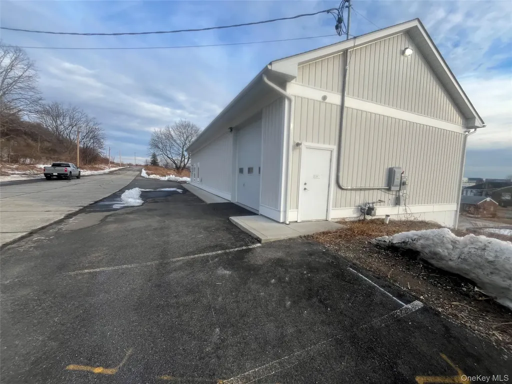 75 Bill Larkin Drive New Windsor NY 12553