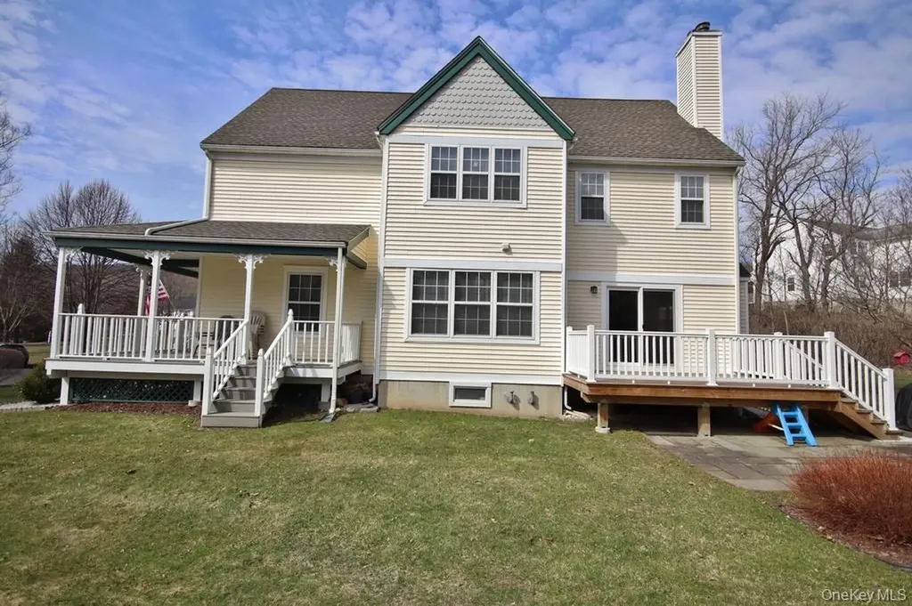 5 Old Field Circle Pawling NY 12564