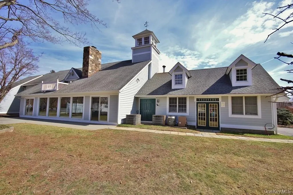 5 Old Field Circle Pawling NY 12564