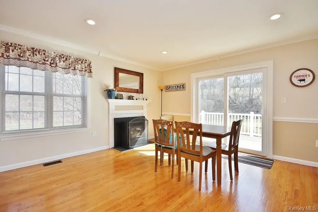 5 Old Field Circle Pawling NY 12564