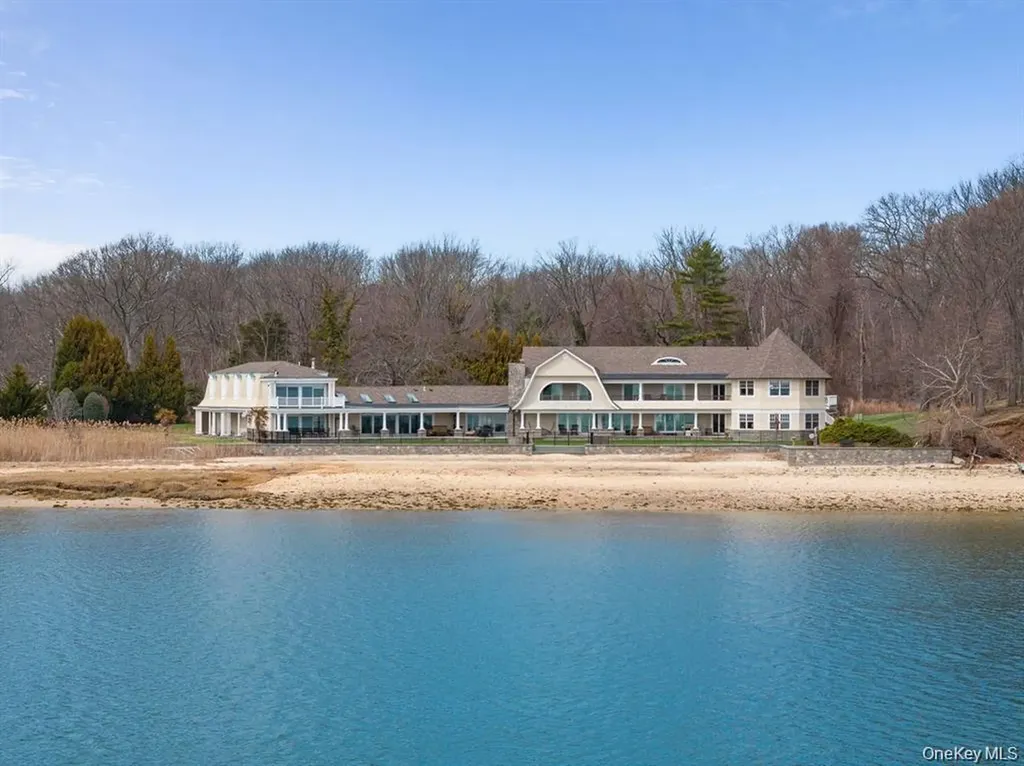 33 Beach Road Asharoken NY 11768