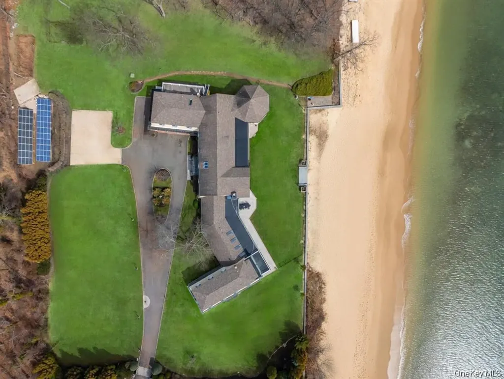 33 Beach Road Asharoken NY 11768