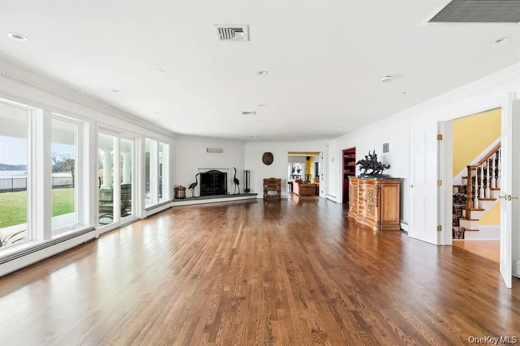 33 Beach Road Asharoken NY 11768