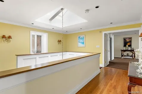 33A Beach Road Asharoken NY 11768