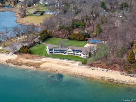 33A Beach Road Asharoken NY 11768