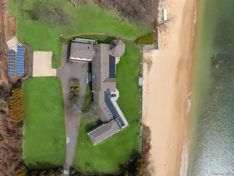 33A Beach Road Asharoken NY 11768