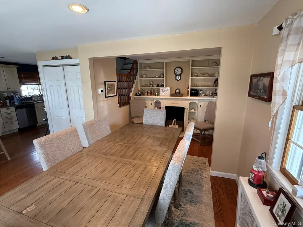 818 12th Street West Babylon NY 11704
