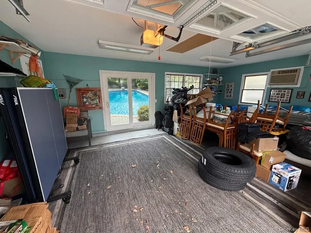 818 12th Street West Babylon NY 11704