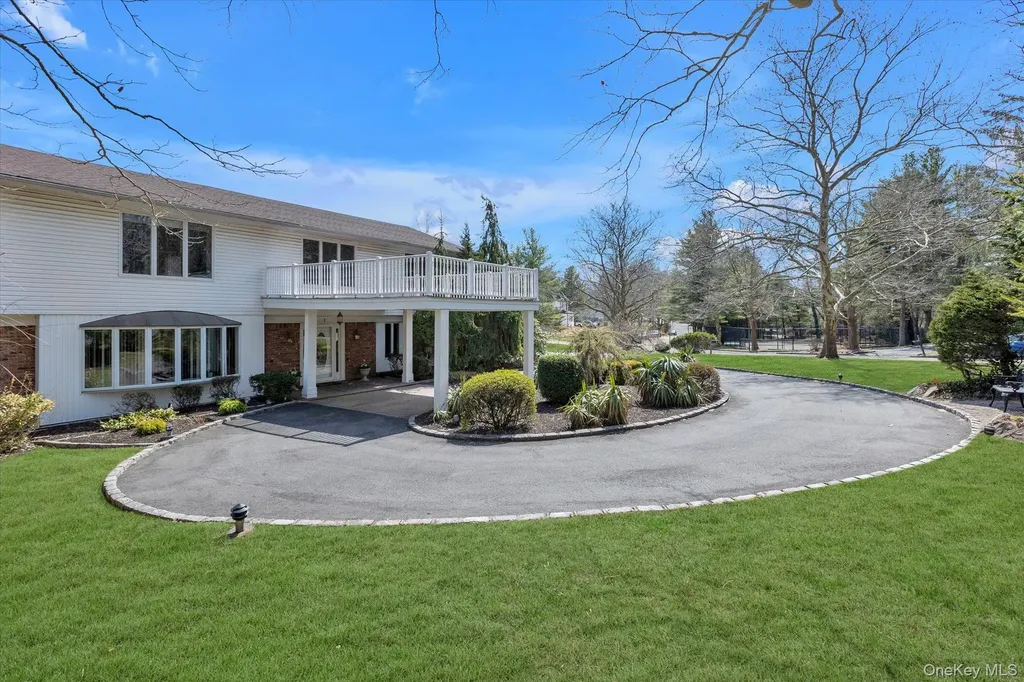 1 Somner Drive Dix Hills NY 11746