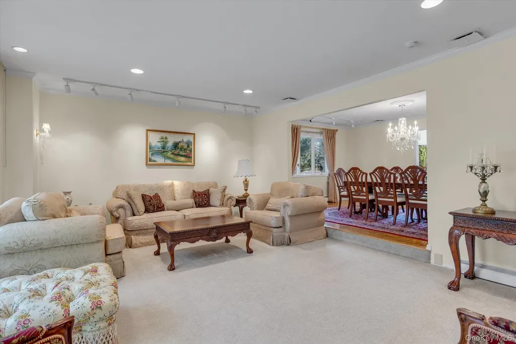 1 Somner Drive Dix Hills NY 11746