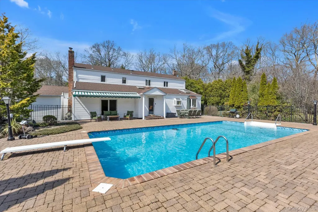 1 Somner Drive Dix Hills NY 11746