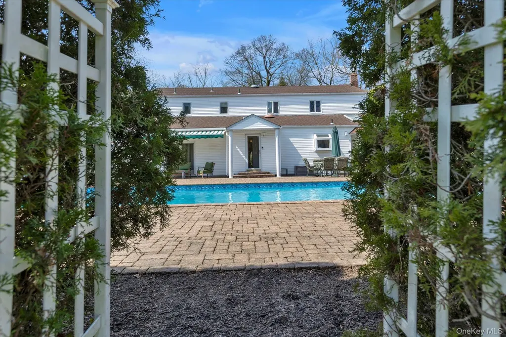 1 Somner Drive Dix Hills NY 11746