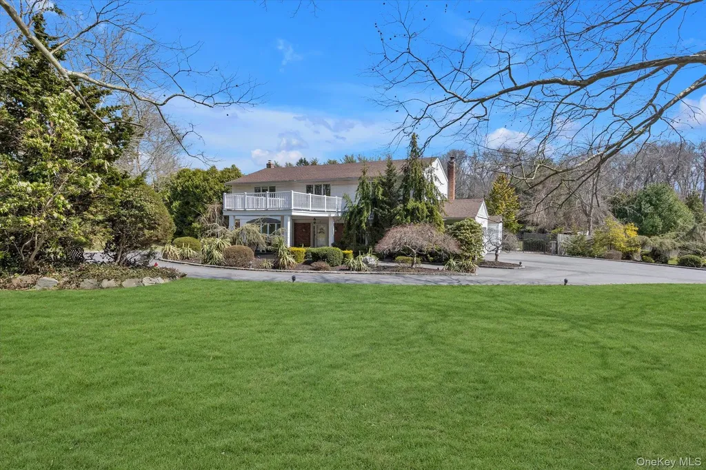 1 Somner Drive Dix Hills NY 11746