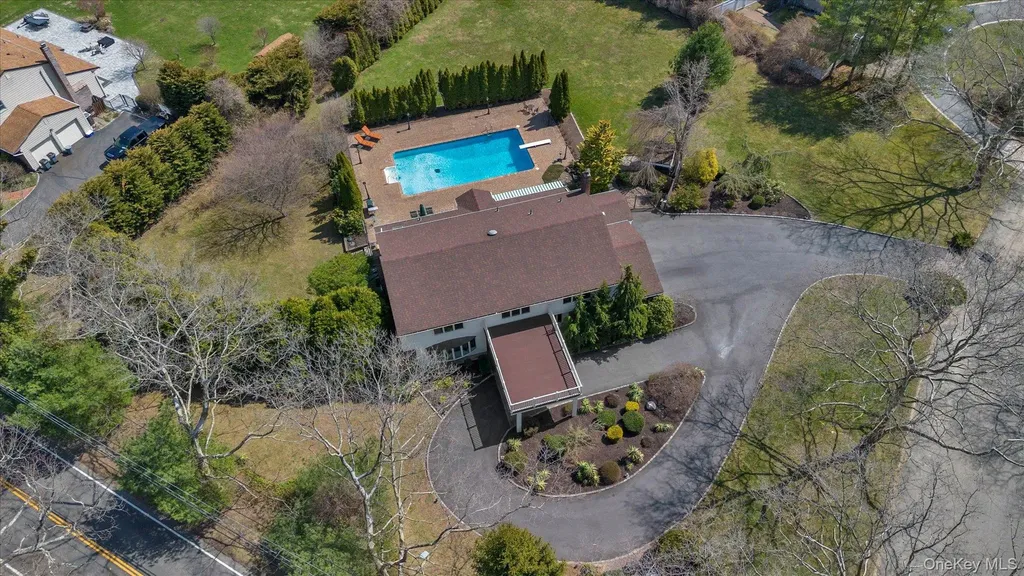 1 Somner Drive Dix Hills NY 11746