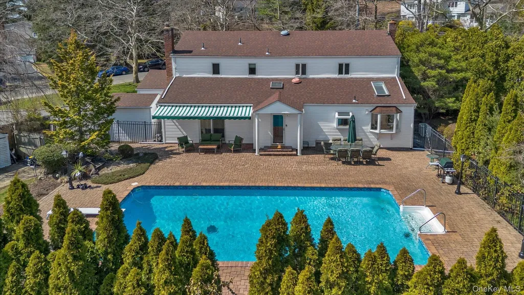 1 Somner Drive Dix Hills NY 11746