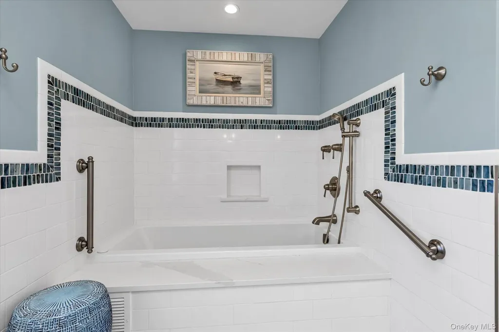 164 Blackheath Road Lido Beach NY 11561