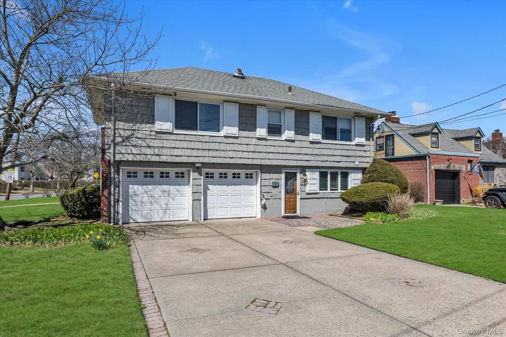 164 Blackheath Road Lido Beach NY 11561