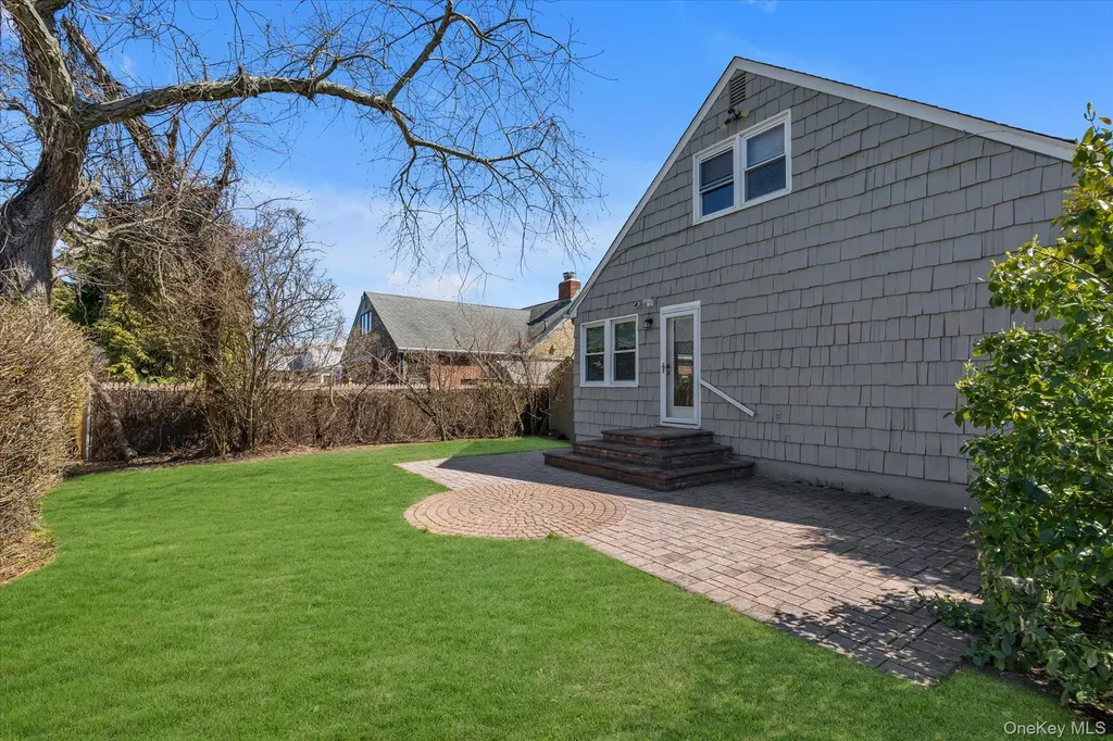 164 Blackheath Road Lido Beach NY 11561