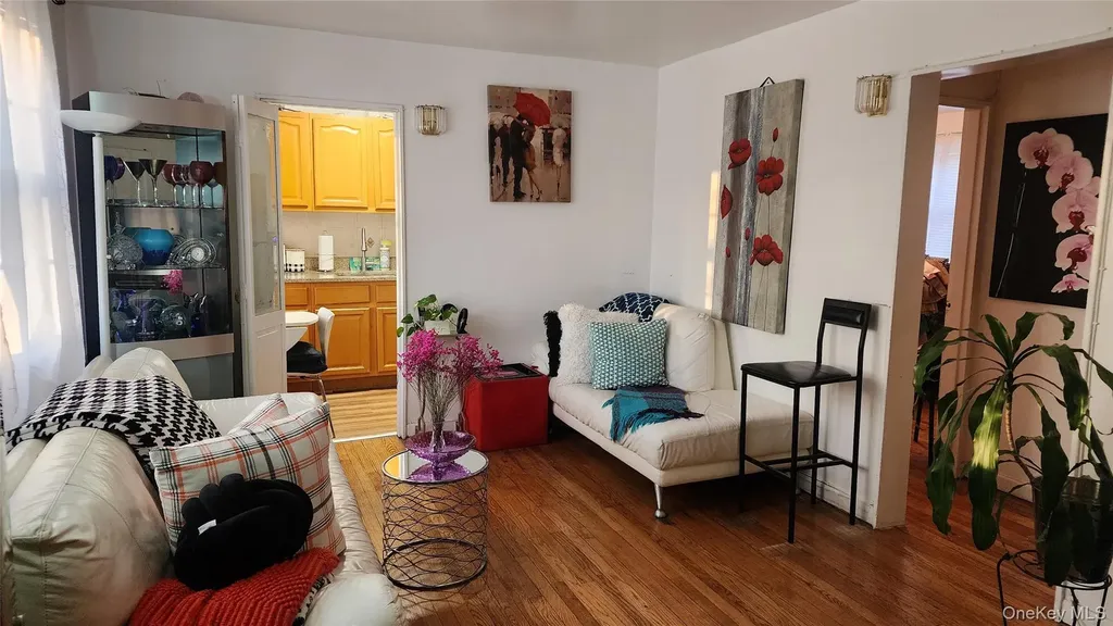 6733 223rd Road Bayside NY 11364