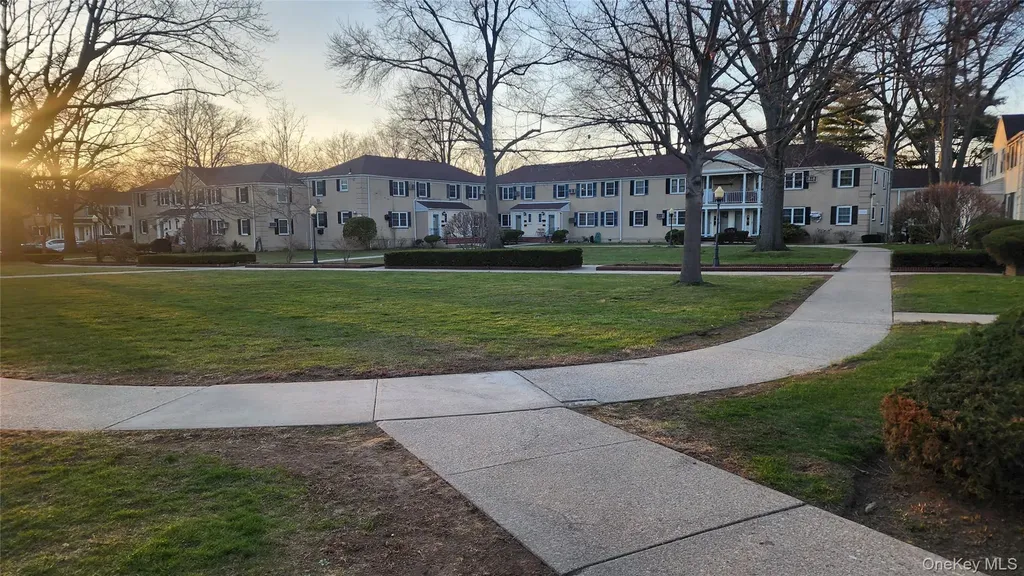 6733 223rd Road Bayside NY 11364