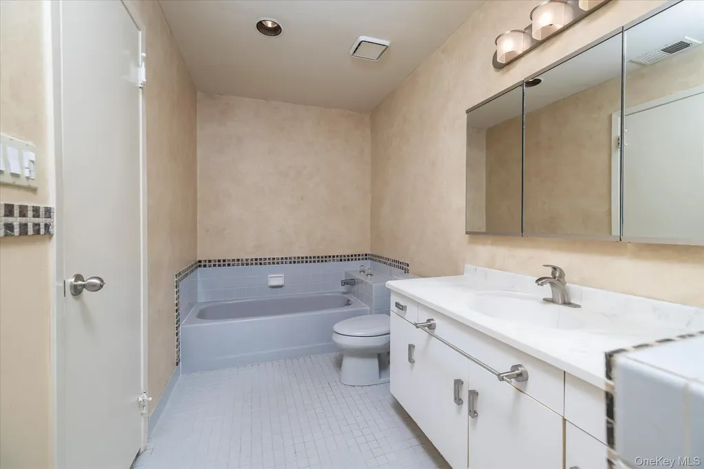 100 Daly Boulevard Oceanside NY 11572