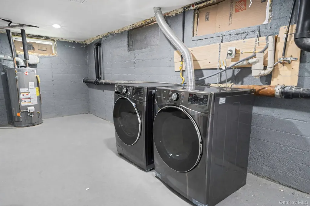 232 30th Street Lindenhurst NY 11757
