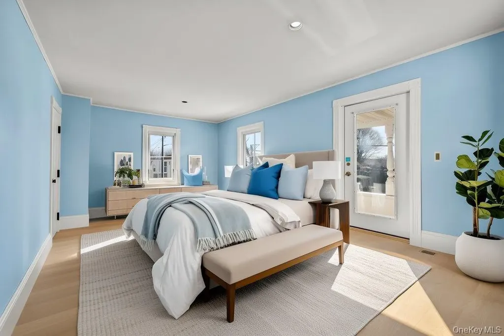15 Bayside Avenue Oyster Bay NY 11771