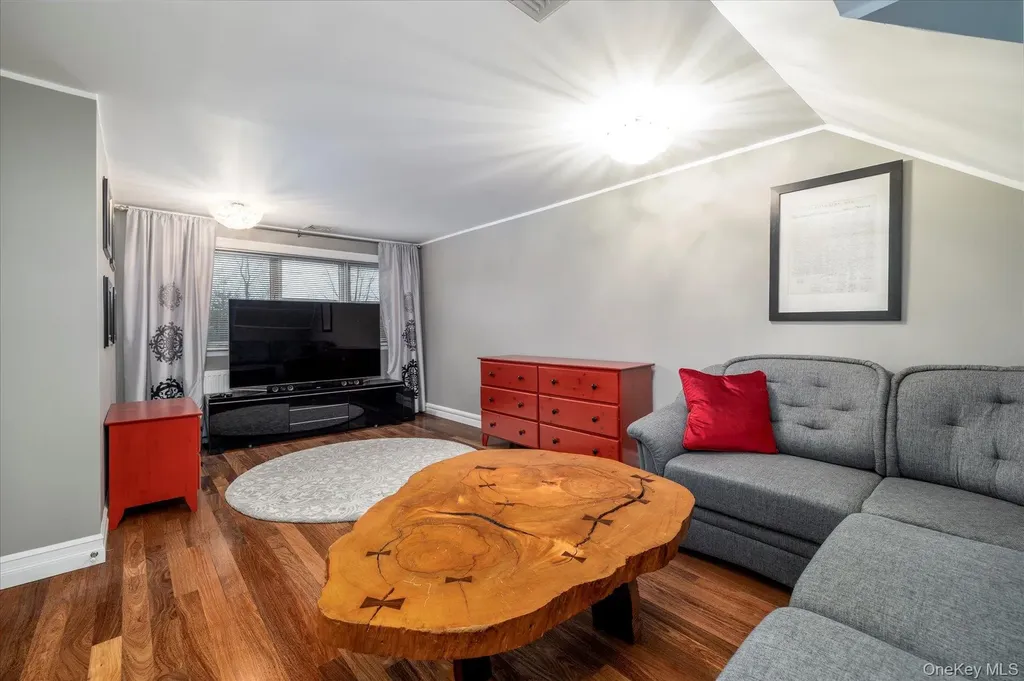 1053 Lydia Drive Franklin Square NY 11010