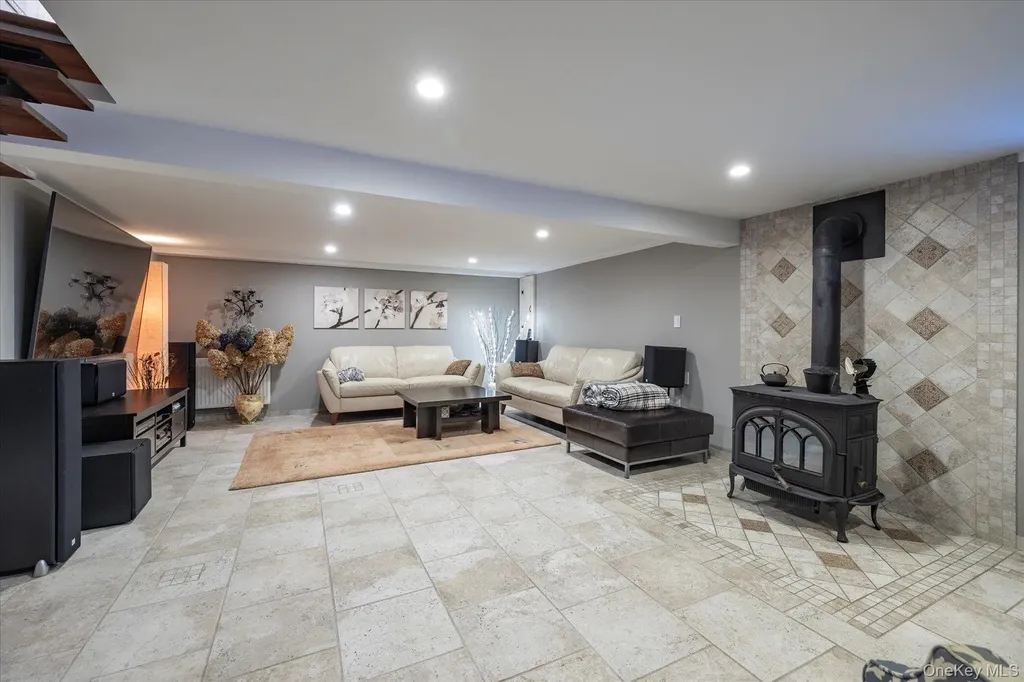 1053 Lydia Drive Franklin Square NY 11010