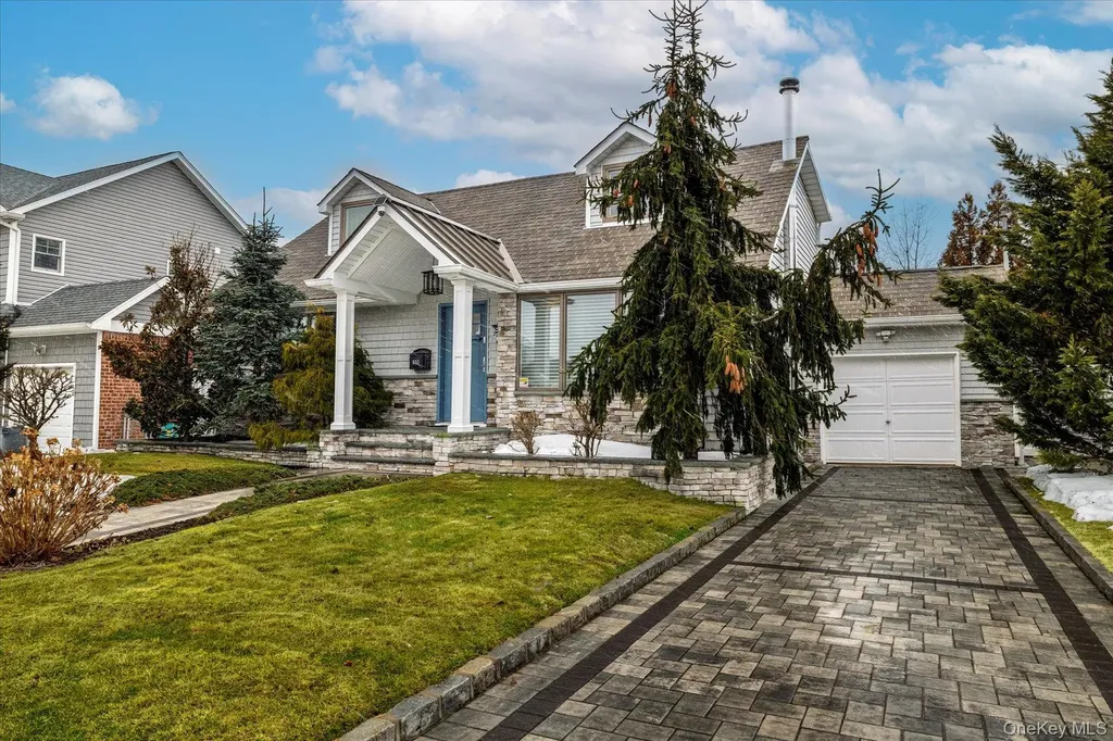 1053 Lydia Drive Franklin Square NY 11010