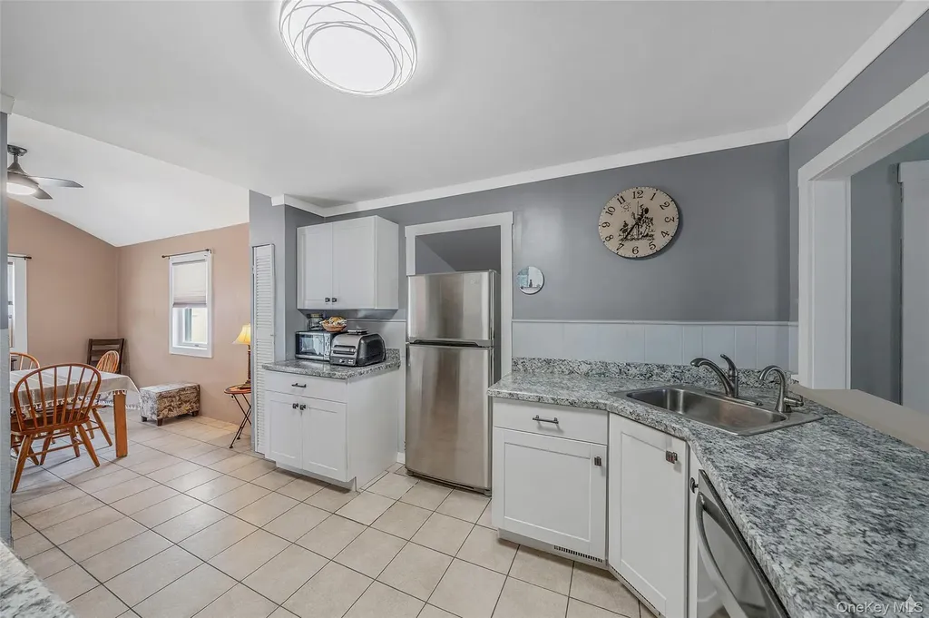 56 Bay Avenue Ronkonkoma NY 11779