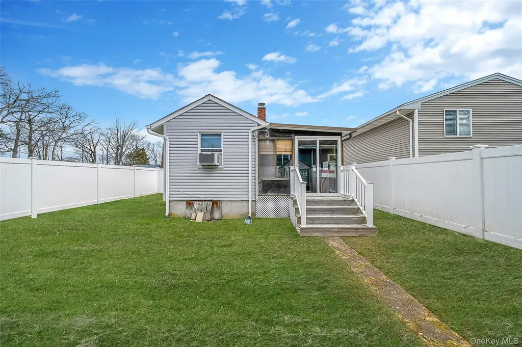 56 Bay Avenue Ronkonkoma NY 11779