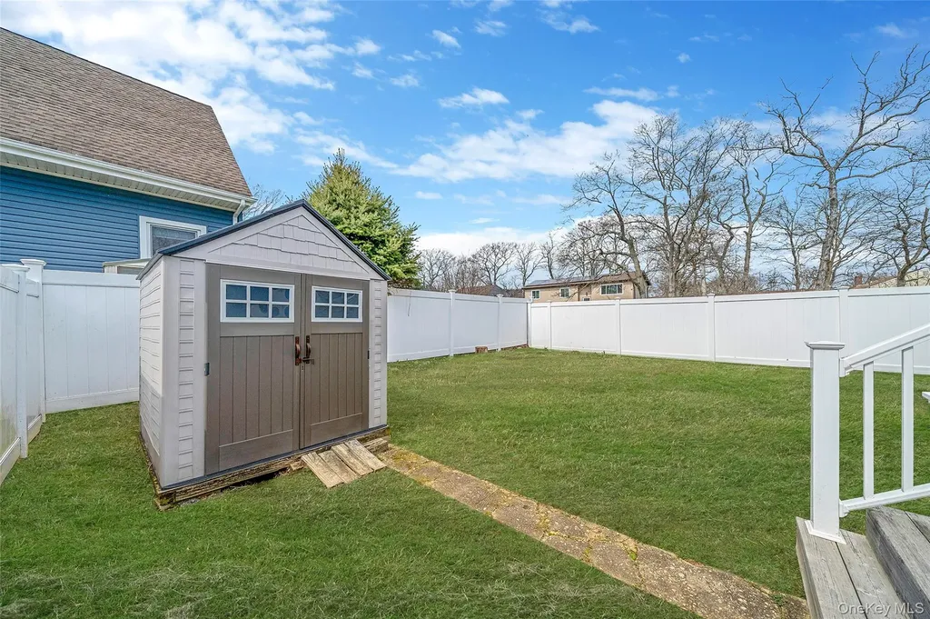 56 Bay Avenue Ronkonkoma NY 11779