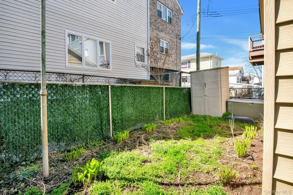 33B Edgewater Park Bronx NY 10465