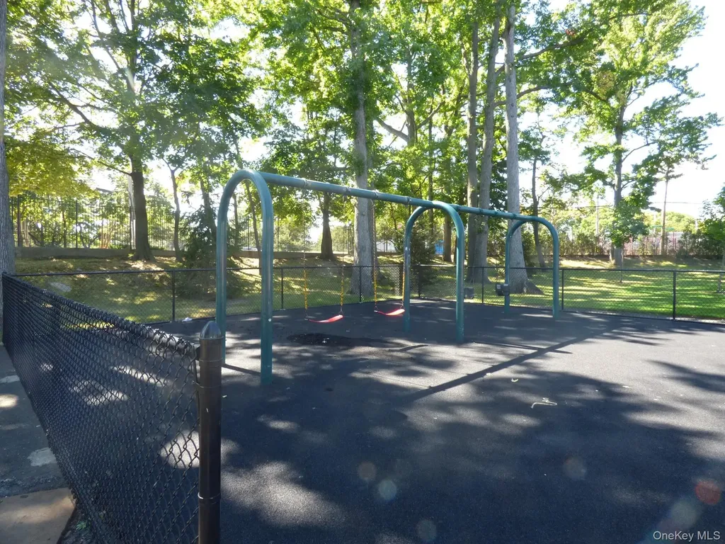 33B Edgewater Park Bronx NY 10465