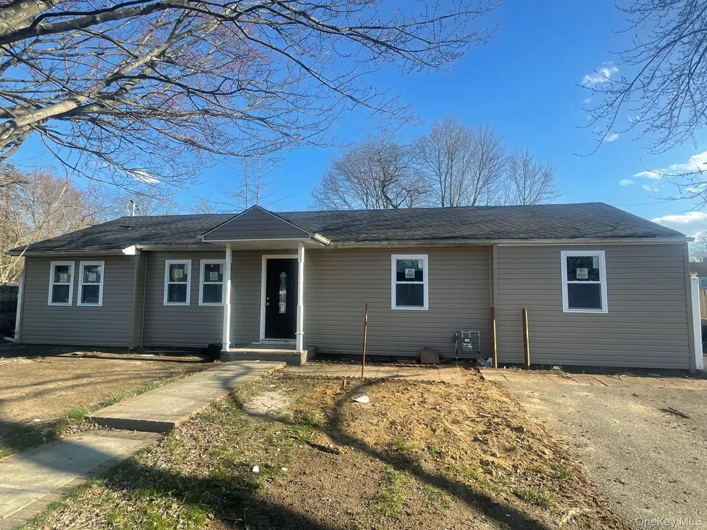 54 Ash Street Central Islip NY 11722