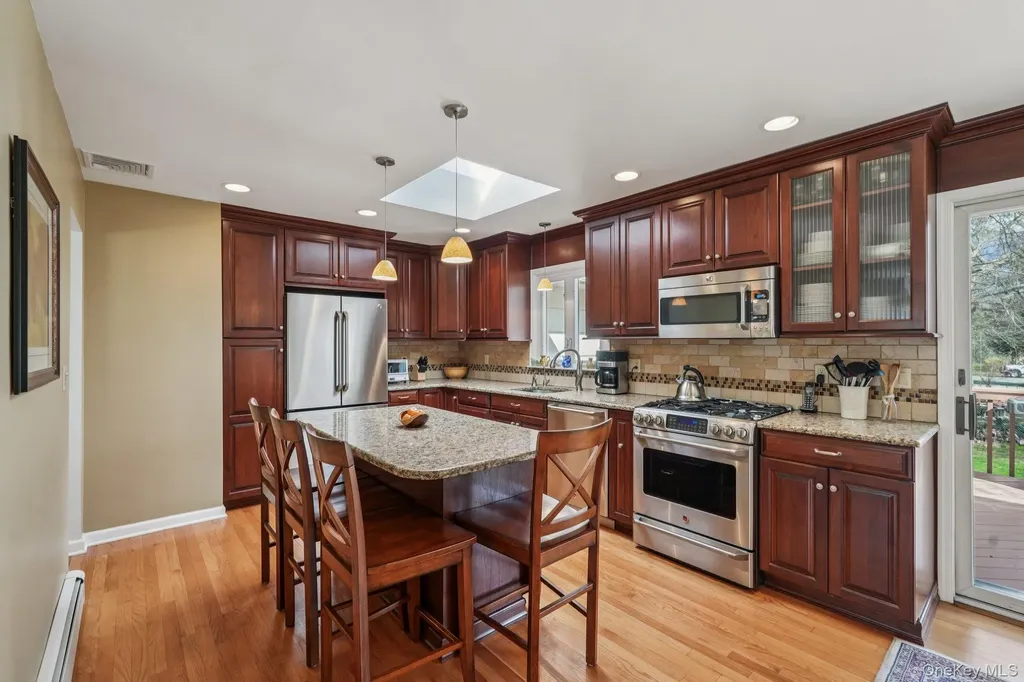 23 Will Rogers Lane Nanuet NY 10954