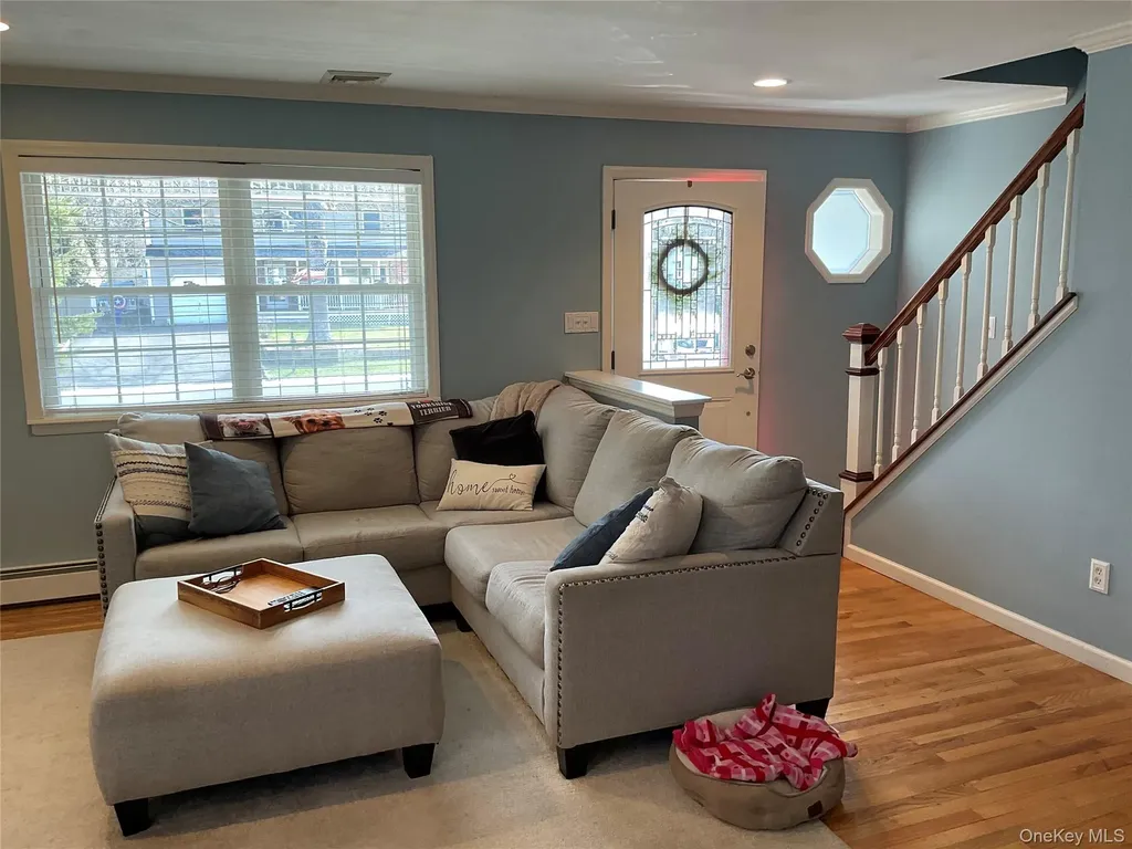 7 Tipton Drive W Shirley NY 11967