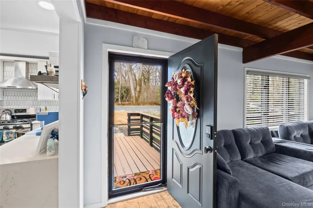 28 Old Cow Path Miller Place NY 11764