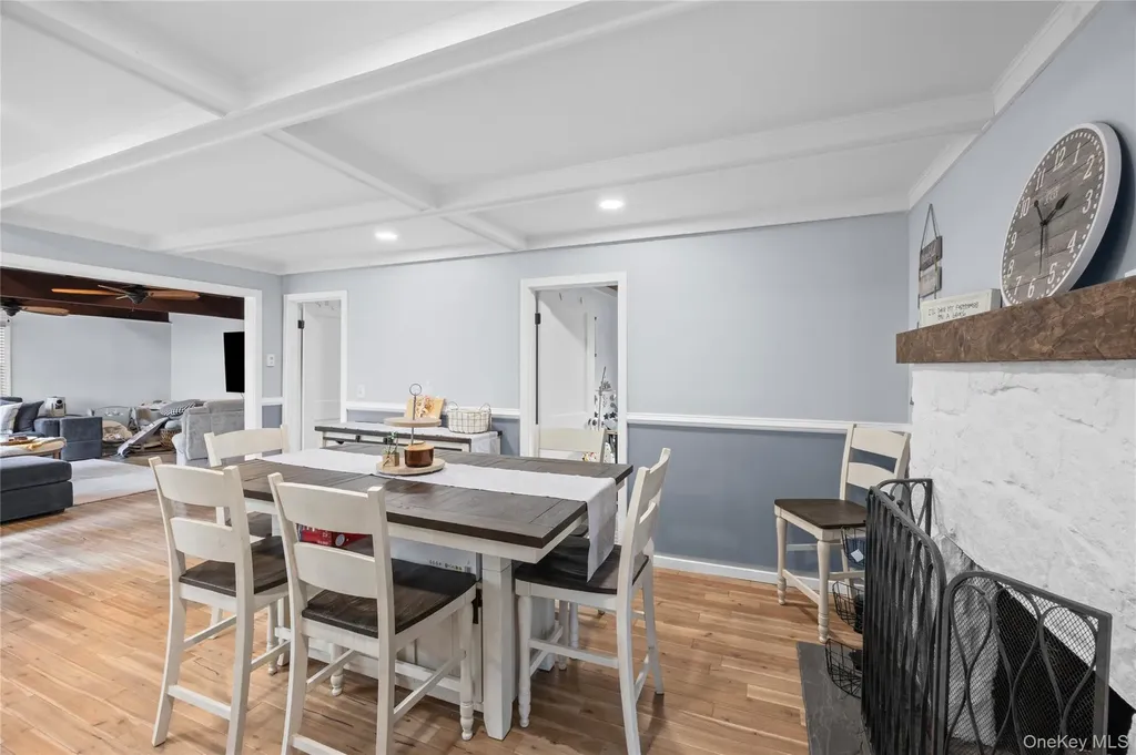 28 Old Cow Path Miller Place NY 11764