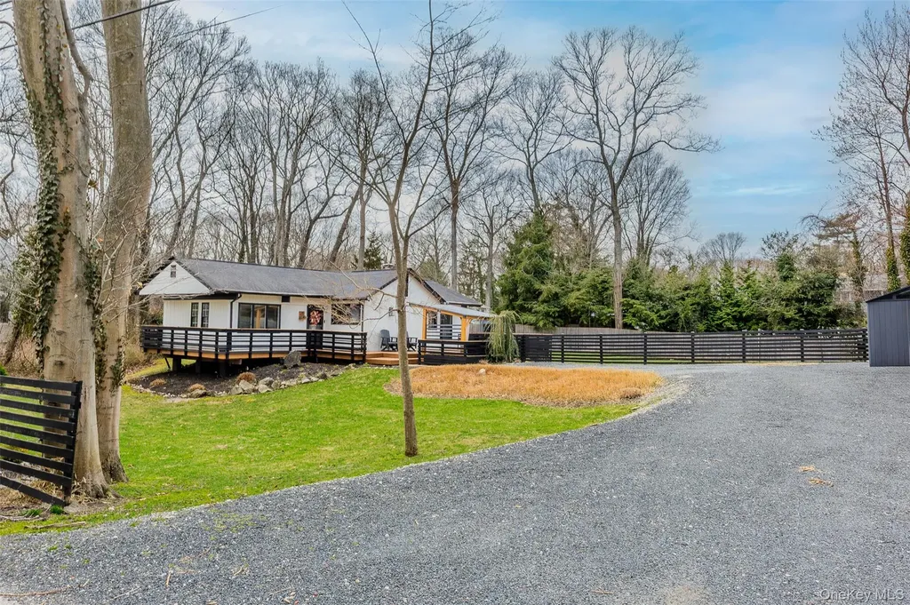 28 Old Cow Path Miller Place NY 11764