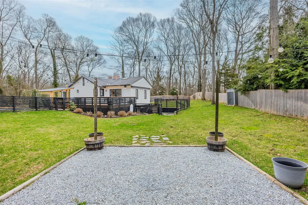 28 Old Cow Path Miller Place NY 11764
