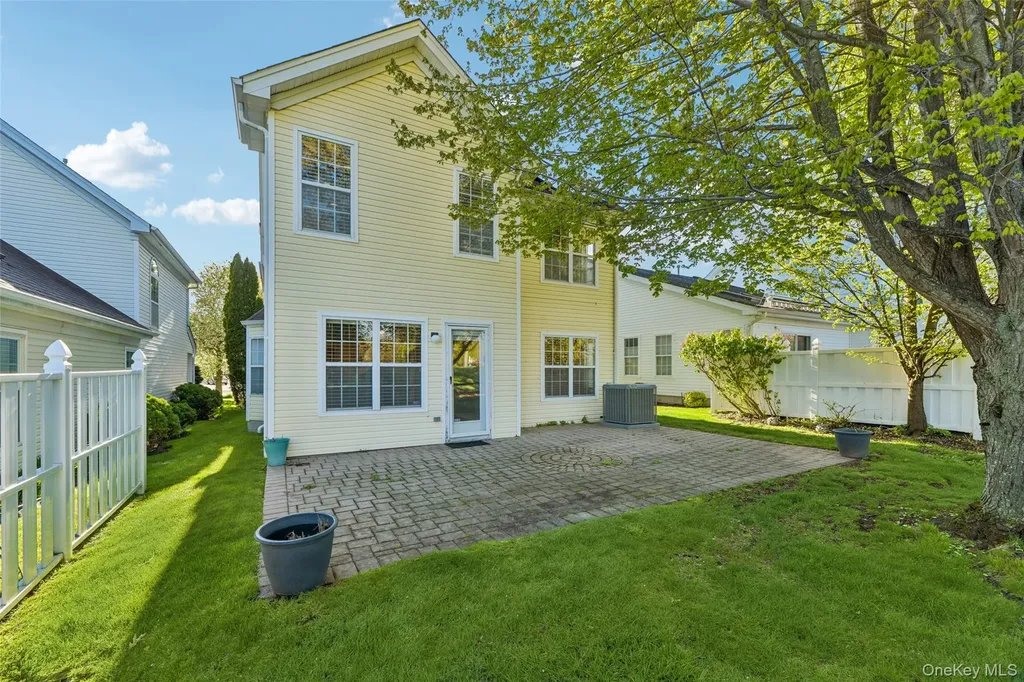 14 Julia Circle Middle Island NY 11953