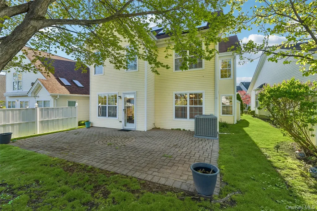 14 Julia Circle Middle Island NY 11953