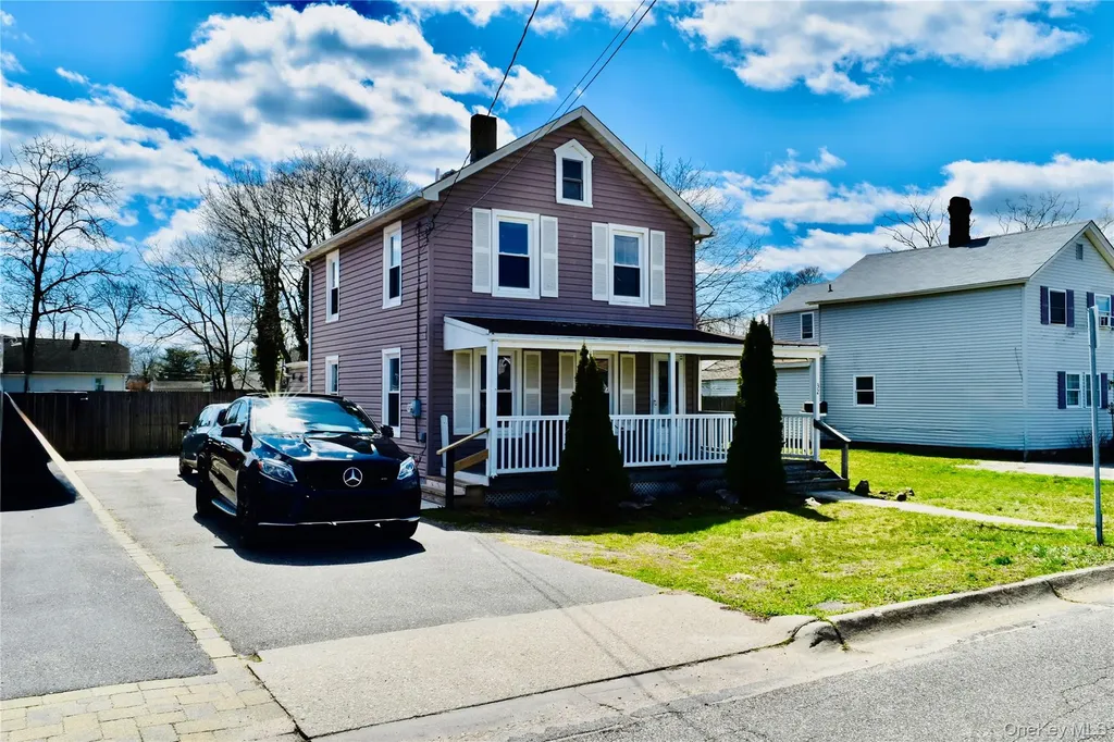 32 Pearl Street Patchogue NY 11772