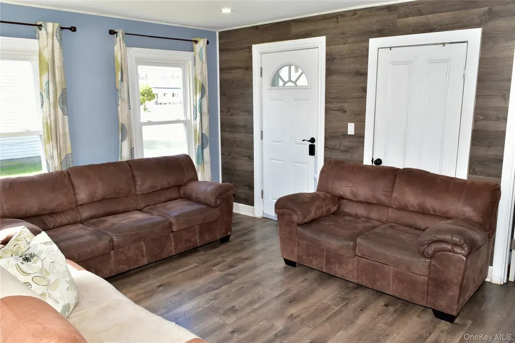 32 Pearl Street Patchogue NY 11772