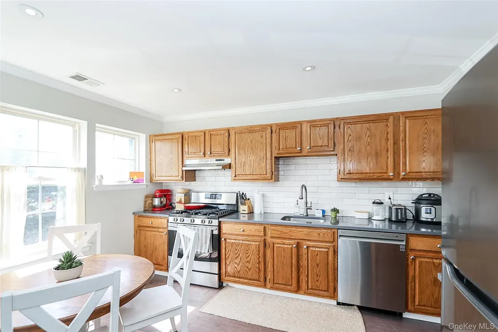 20-22 Broadlawn Drive Central Islip NY 11722