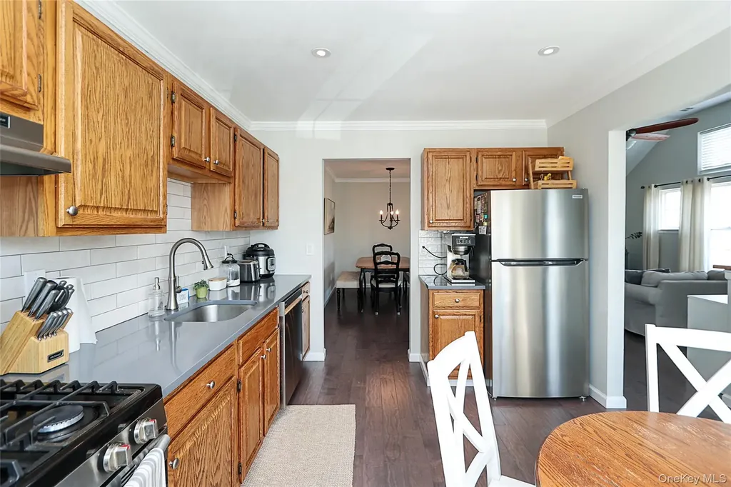 20-22 Broadlawn Drive Central Islip NY 11722
