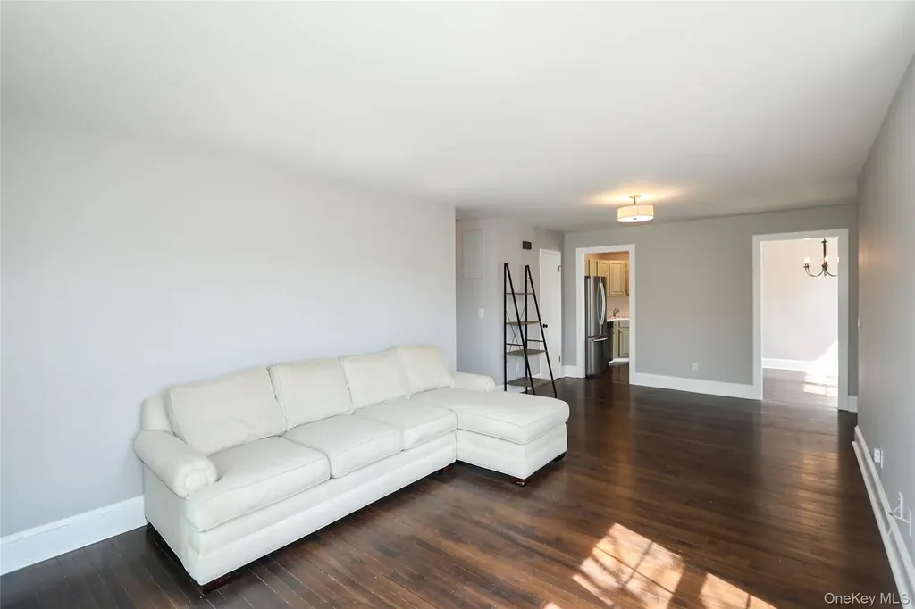 20-22 Broadlawn Drive Central Islip NY 11722
