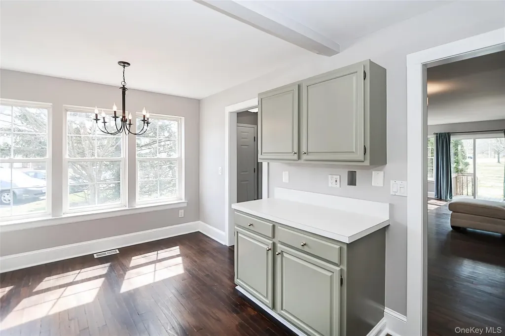 20-22 Broadlawn Drive Central Islip NY 11722